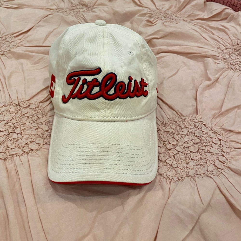 Titleist ProV1 golf hat